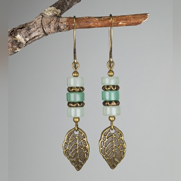 HAND CRAFTED Boho Vintage Style Green Aventurine Brass Leaf Dangle Earrings - Picture 3 of 6